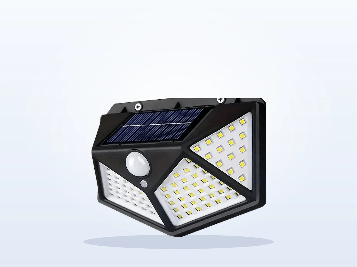 Luminária solar de parede em fundo claro